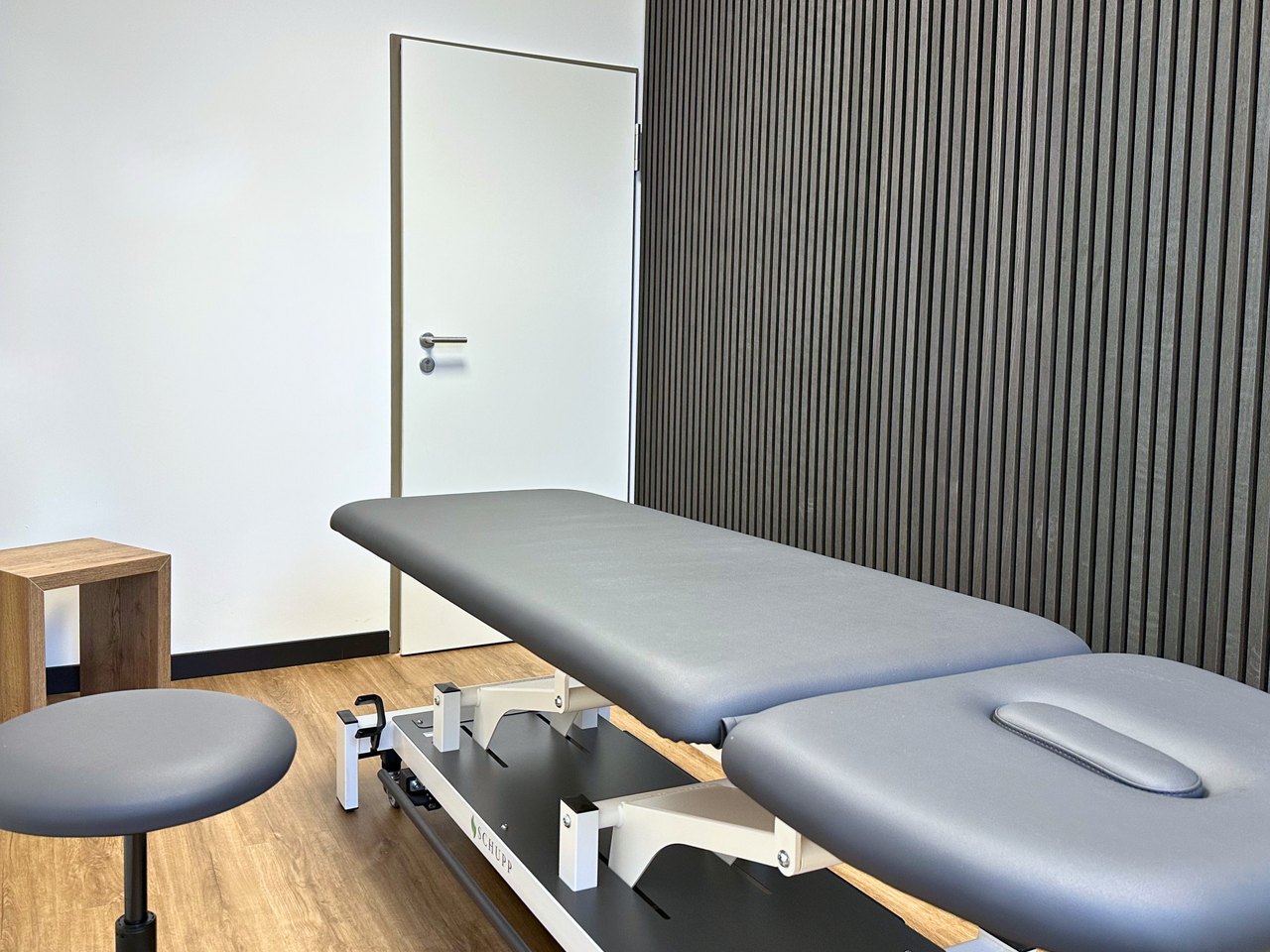 Heller Behandlungsraum in Momentum Bodenheim